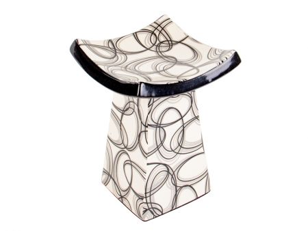 ВАЗА КЕРАМ. З МАЛ., 20,3СМ, ПIРАМIДА. БIЛО-СIРА