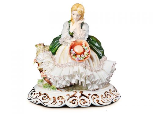 Статуетка "Кокетка с капелюшкой" 26см