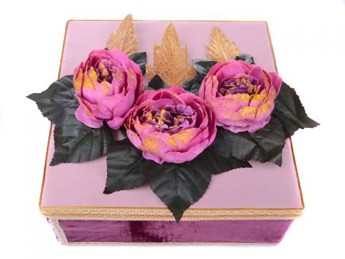 Подарункова коробка з квітковою композиціею (кругла,квадратна)"Бордова феєрія"